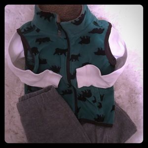 Carter’s 3 piece outfit Toddler (24 months)